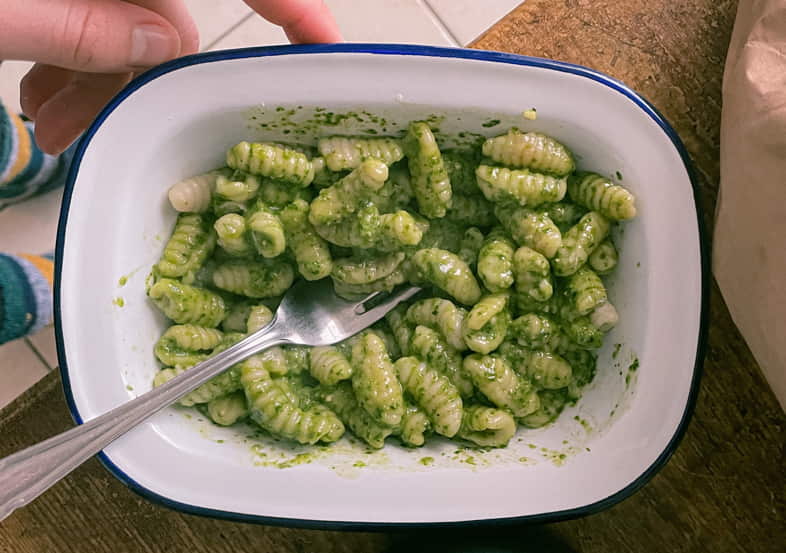 Pasta con pesto de semillas de cáñamo